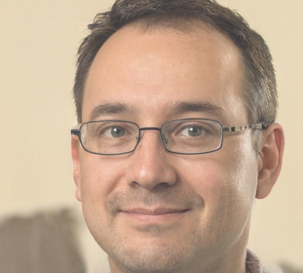 Portrait de Julien Beaumont, formateur en terminologie financière