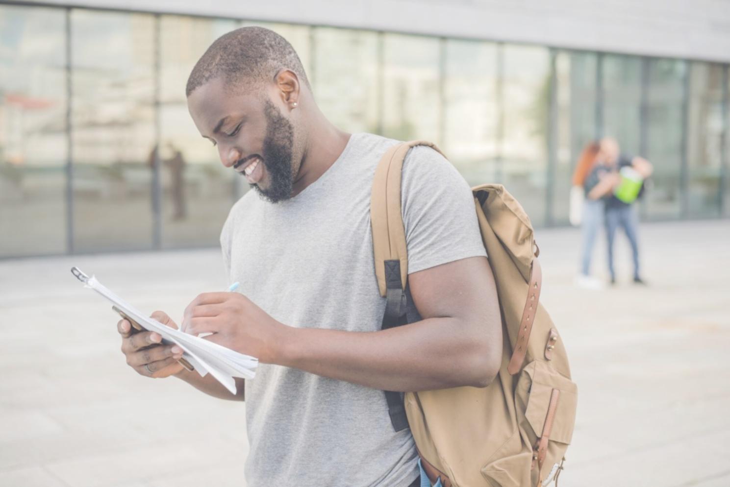 Environnement d'apprentissage collaboratif avec interaction entre pairs